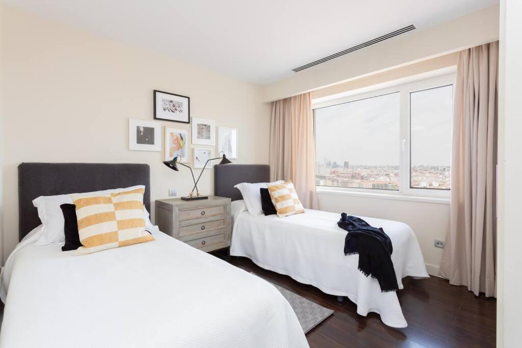 Impresionante Apartamento En Edificio De Lujo Selton Plaza Espana Appartement Madrid Buitenkant foto